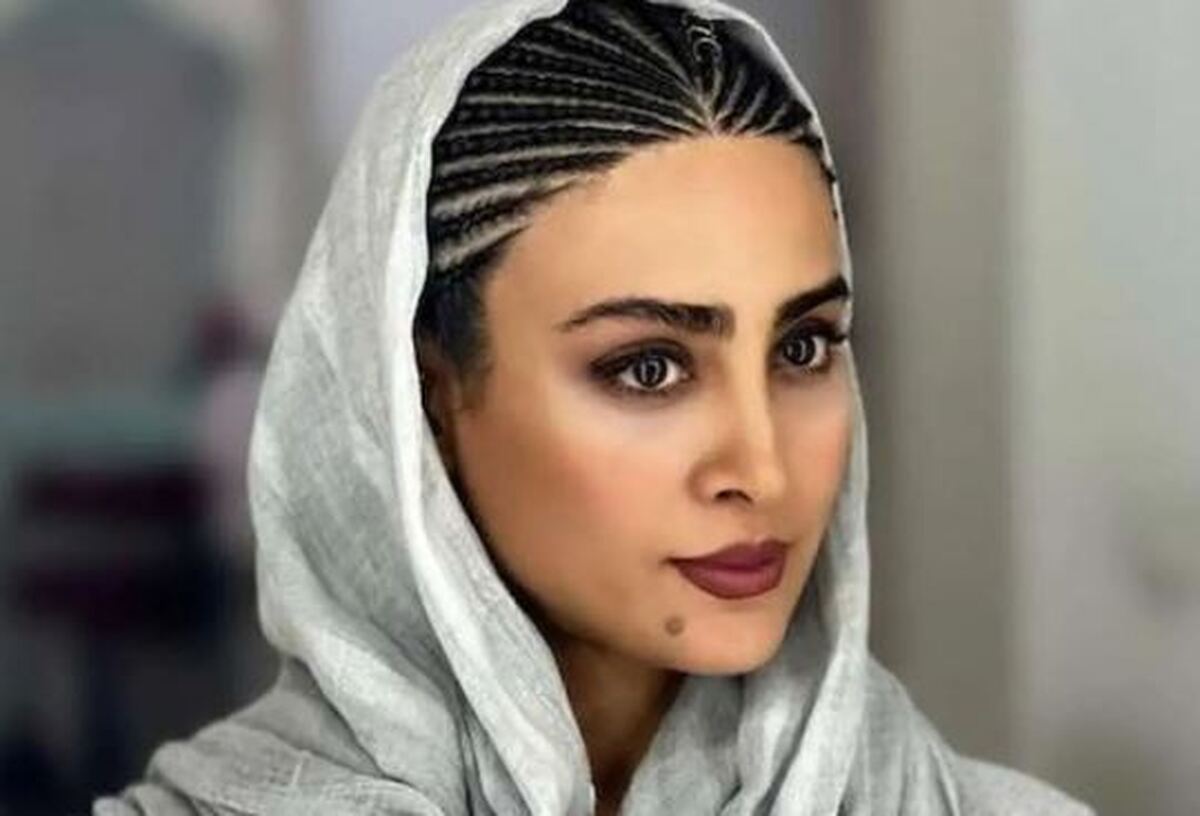 سلفی شبانه حدیثه تهرانی با کلاه حصیری /دلبری خانم بازیگر تمومی نداره! +عکس