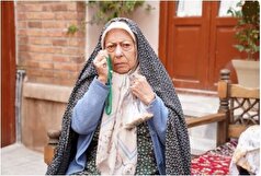 عکس یادگاری ثریا قاسمی در اتاق گریم سریال «بچه مهندس»
