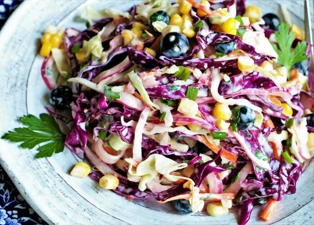 با درست کردن سالاد مکزیکی، به سفره هاتون رنگ و لعاب ببخشید!