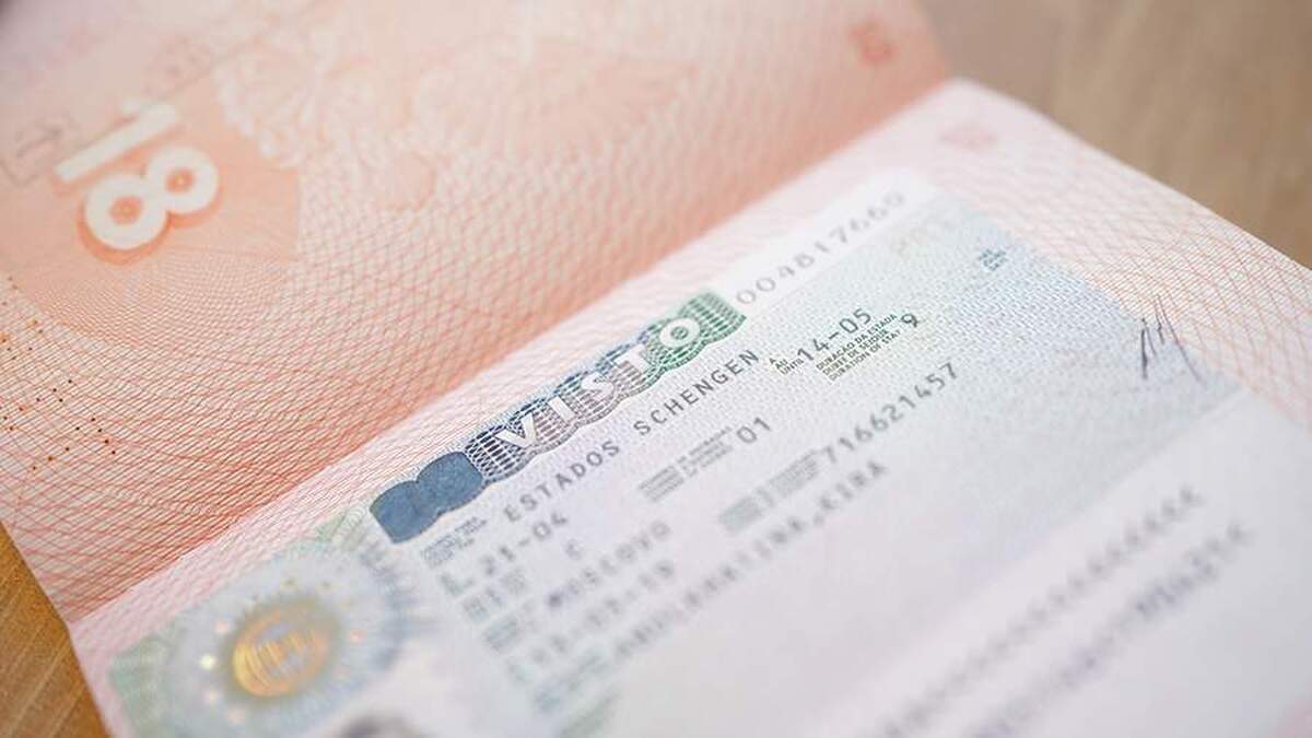 گزارش‌های رسانه‌ای حاکی از آن است که پنج کشور اتحادیه اروپا از اعمال ممنوعیت ویزا برای روس‌ها خودداری کرده‌اند.