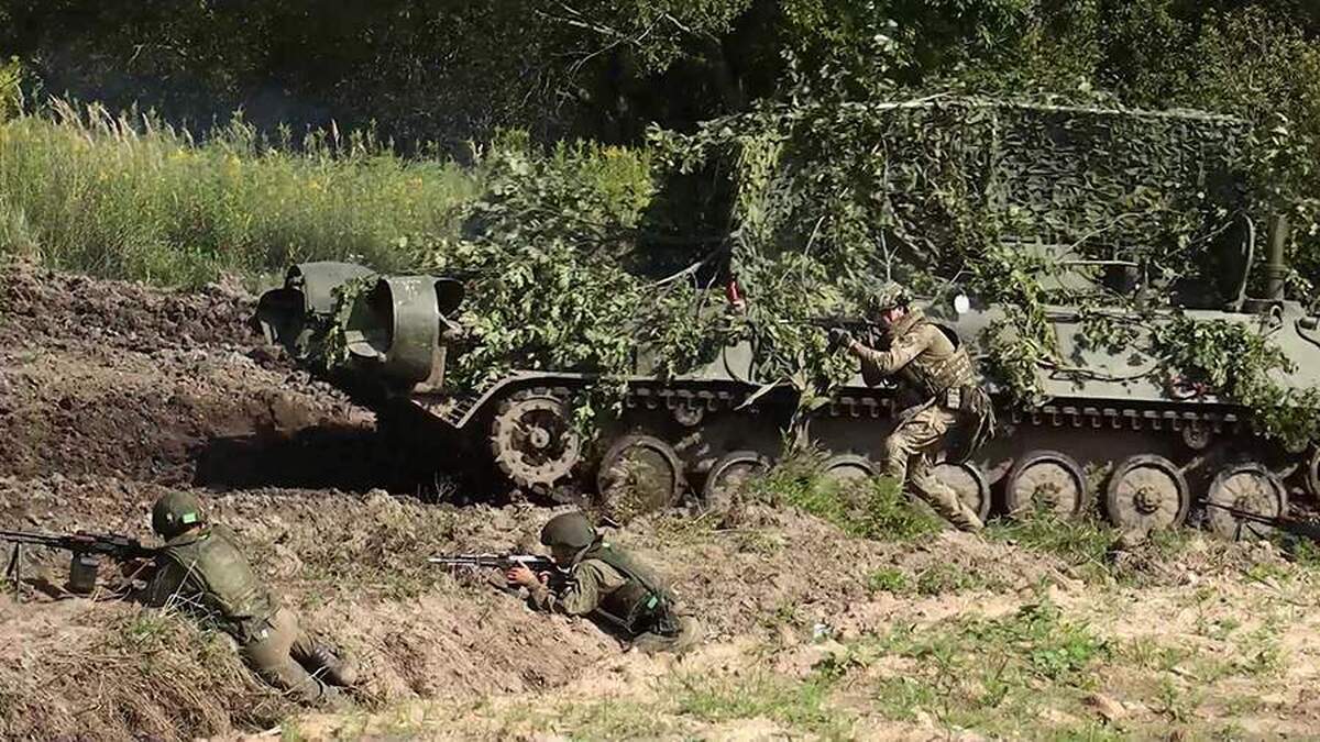 نیویورک تایمز حضور نمایندگان ایالات متحده در رزمایش‌های زاپاد-۲۰۲۵ را غافلگیرکننده خواند