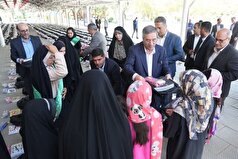 اهدای یک‌هزار پک تحصیل به کودکان نیازمند آذربایجان غربی