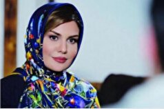 رز رضوی با اسکارف سفید توری توجه‌ها را به خودش جلب کرد!