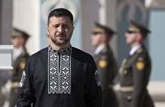 انتقاد نماینده مجلس اوکراین از زلنسکی: او برای صلح دعا می‌کند و اوکراینی‌ها را به داخل 