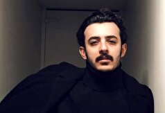 حرکت نمادین علی شادمان با اهدای یک جایزه به بازیگر زندانی!