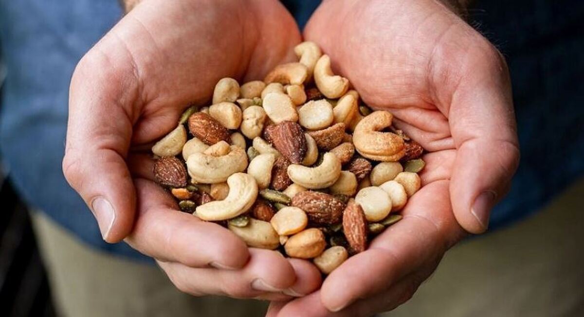 اگر به طور منظم آجیل مصرف کنیم از چه خواصی بهره‌مند می‌شویم؟