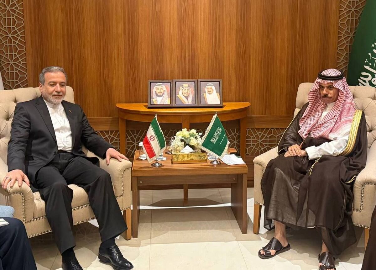 دیدار و گفتگوی وزیر امور خارجه کشورمان با همتای عربستانی خود