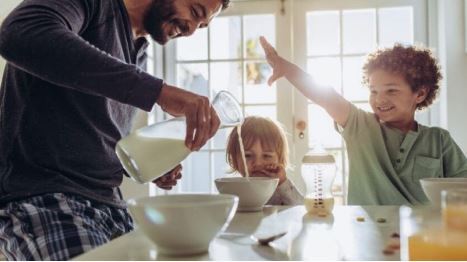 شیر طعم‌دار؛ یک غذای کامل برای کودکان