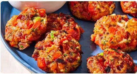 کتلت گوجه فرنگی غذای اصیل یونانی با یک طعمم منحصر فرد/رسپی+مواد لازم