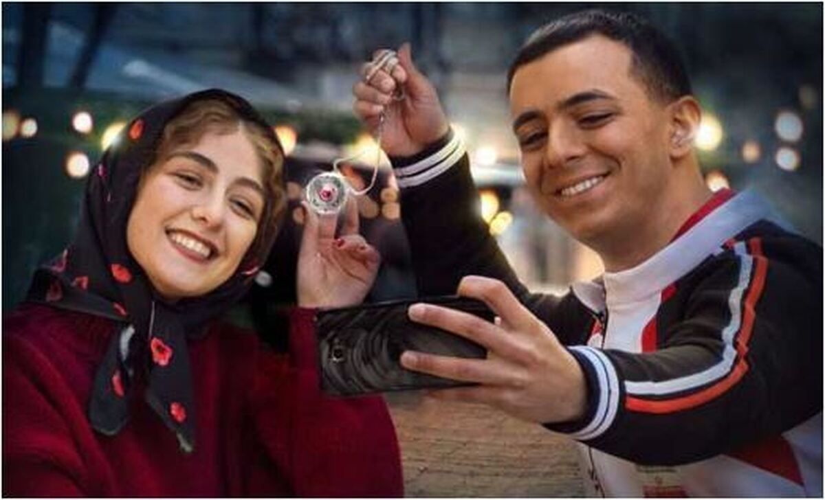 ژست بی حوصله الیکا ناصری ولی زیبا/بنما به من که منکر حسن تو کیست!