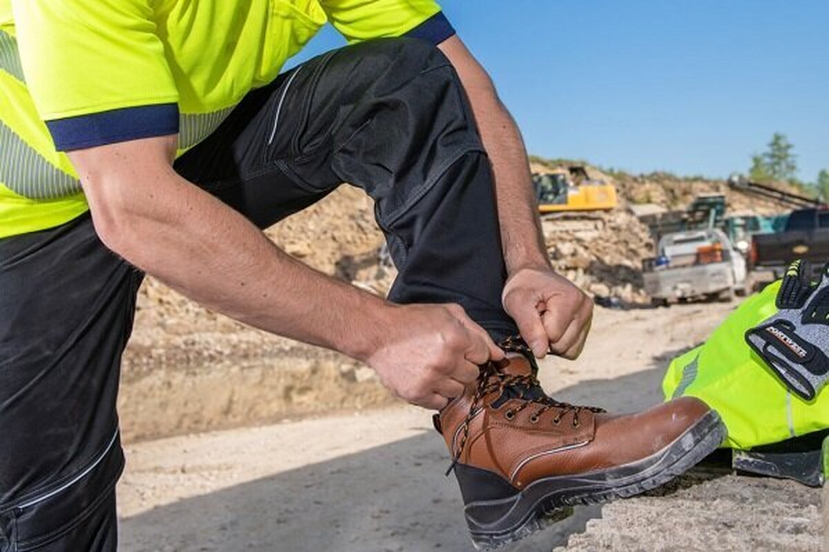 چرا بهترین زمان خرید کفش بعدازظهر است؟