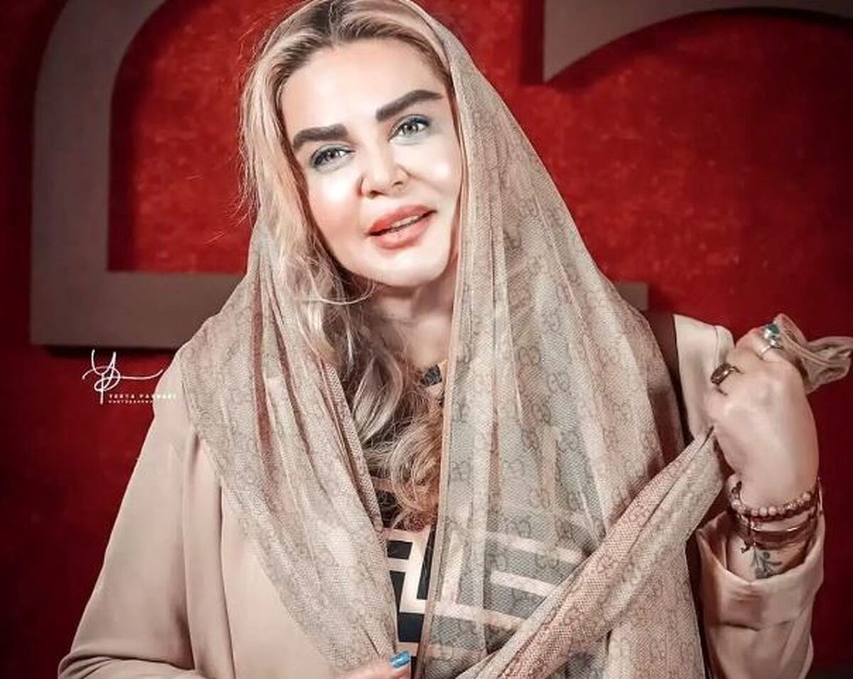 ژست گنگستری بهاره رهنما با لباس سر تا پا مشکی در کنار دریای خلیج فارس!