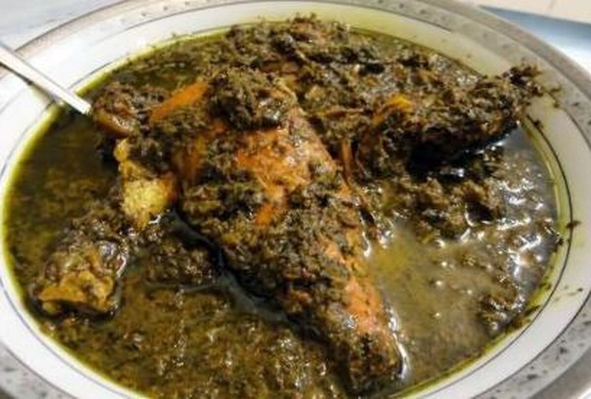آموزش طبخ مرغ ترش گیلانی با گردو و سبزی مخصوص
