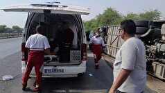 واژگونی اتوبوس در محور شوش ـ اهواز/ اعزام ۶ تیم هلال‌احمر به محل حادثه