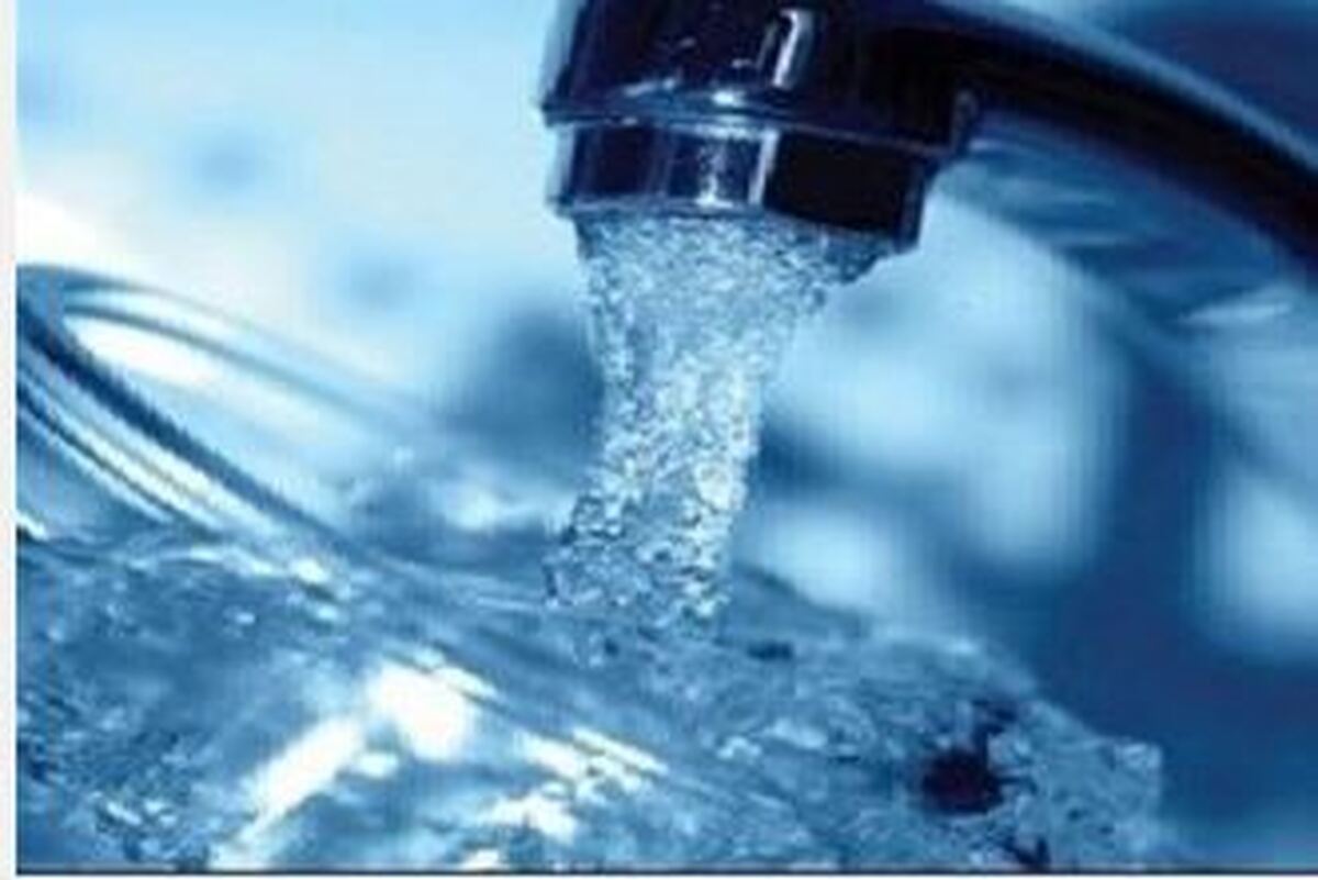 بدون نیاز به دستگاه‌های تصفیه یا فناوری‌های پیچیده میکروپلاستیک‌ها را از آب جدا کنید