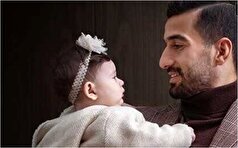 سورپرایز تولد خاص و خودمانی احسان حاج صفی برای دختر کوچولویش در لب ساحل+عکس