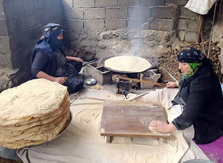 دستور طبخ یکی از قدیمی‌ترین نان‌های سنتی قزوین را اینجا یاد بگیرید!