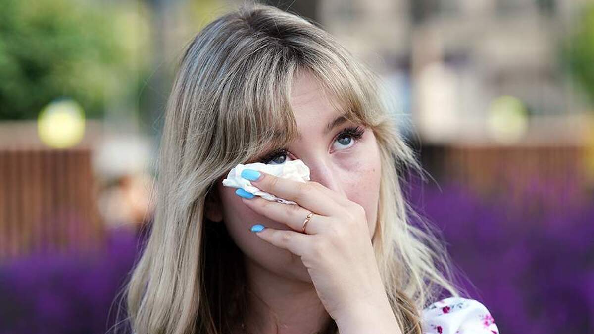 چشم پزشک دلایل آبریزش چشم را بیان کرد