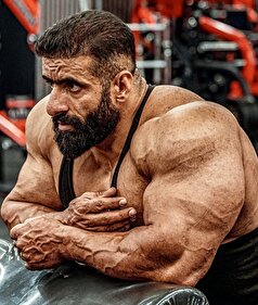هادی چوپان هم به جنجال زینب موسوی و توهین به فردوسی ورود کرد!