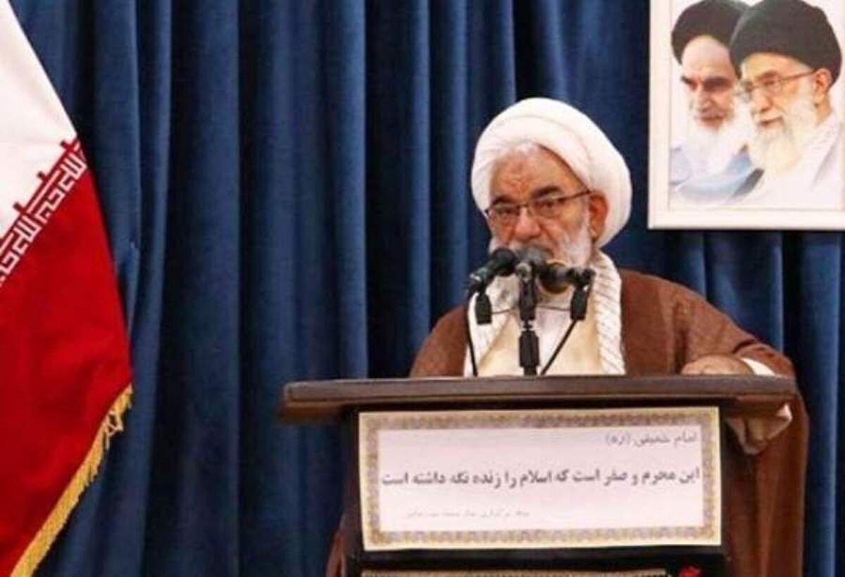 امام جمعه موقت بندرعباس: ملت ایران با تکیه بر رهبری هرگز تسلیم نخواهد شد