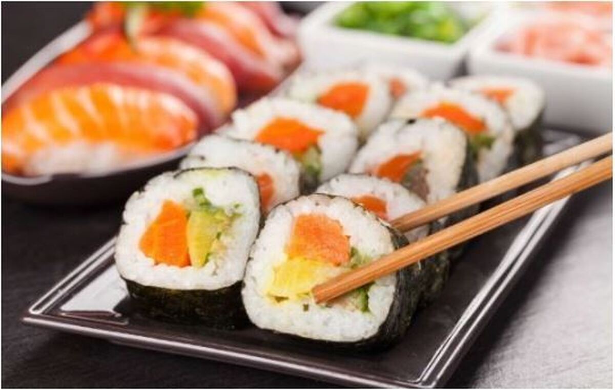 سوشی مملو از پروتئین و امگا ۳ ودر عین حال محل تکثیر انگل و میکروب