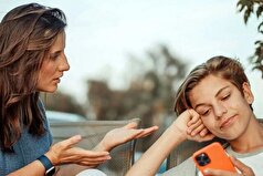 چگونه مدت زمان استفاده نوجوان از گوشی را مدیریت کنیم؟