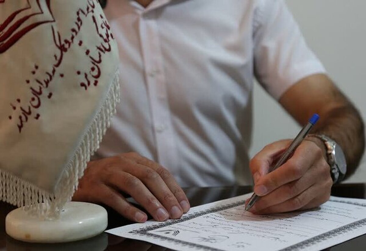پزشک یزدی نسخه آزادی دو زندانی را پیچید
