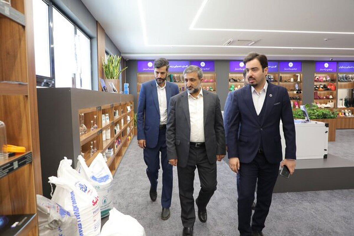 تبدیل نمایشگاه دائمی تولیدات قم به الگویی برای دیگر استان‌ها