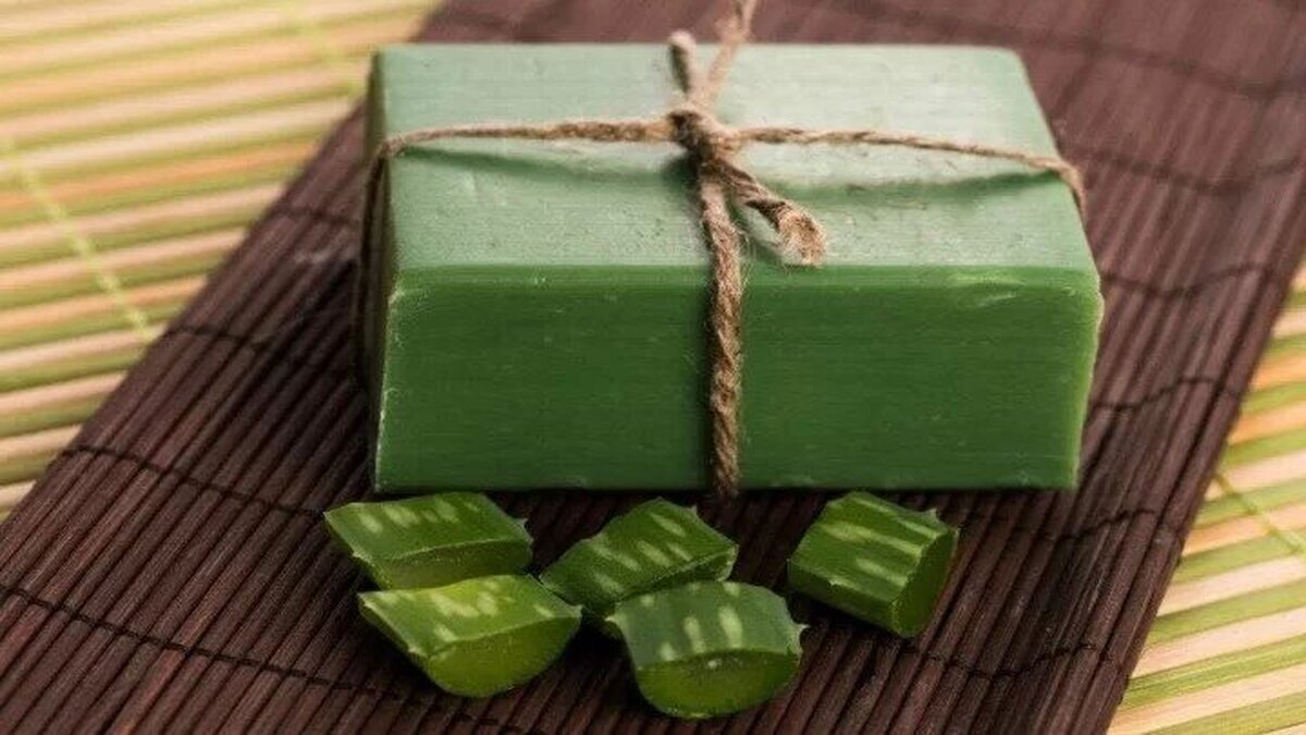 طرز ساخت صابون آلوئه ورا دست ساز برای داشتن پوستی بی نقص!