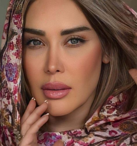 پرتره دیدنی از میکاپ دخترانه و شیک همسر محمد علیزاده