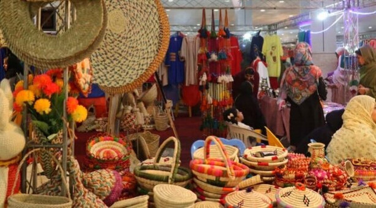 بازدید رئیس‌جمهور از نمایشگاه توانمندی‌های ساحل‌نشینان هرمزگانی