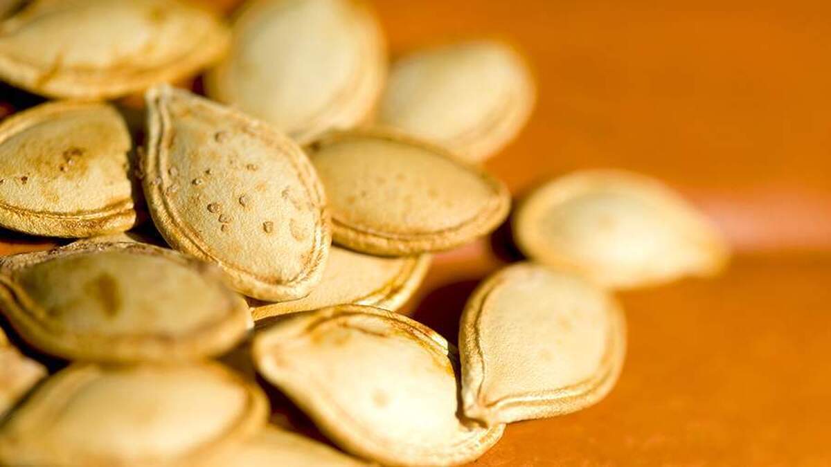 یک متخصص تغذیه خواص مفید تخمه کدو را شناسایی کرده است.