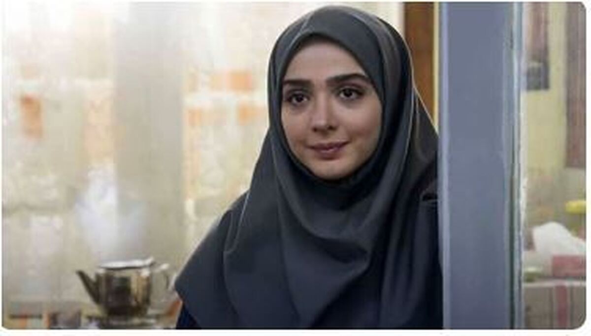 سلفی طنازانه المیرا دهقانی با چهره بدون میکاپ و فیلتر/خانم بازیگر زیبایی خدایی اش را به رخ کشید!
