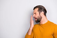 چگونه از شر بوی بد دهان راحت شویم؟