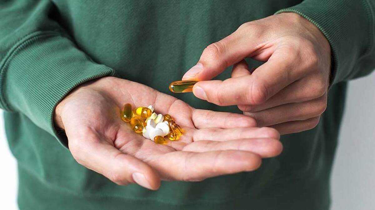 یک متخصص در مورد لزوم مصرف مکمل ویتامین D توصیه‌هایی ارائه کرده است.