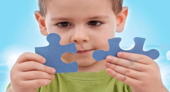 تقویت تفکر انتقادی در فرزندن چرا مهم است؟