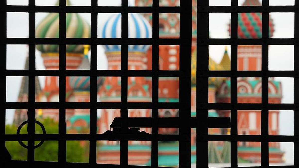 شورای فدراسیون برنامه‌های اتحادیه اروپا برای اعمال «شدیدترین» تحریم‌ها در سه سال گذشته را ارزیابی کرد.