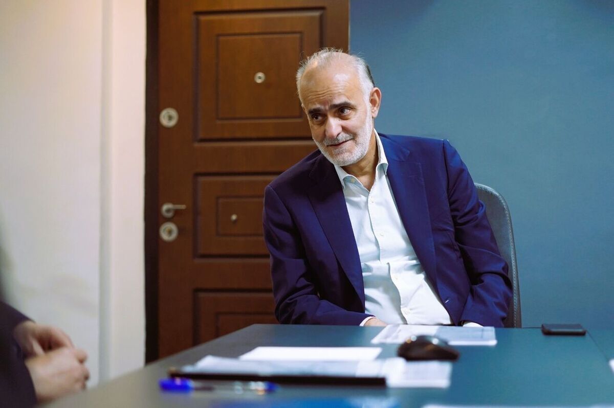 نبی: فیفا با کسی شوخی ندارد؛ تیم ملی با خیال راحت در جام جهانی شرکت می‌کند