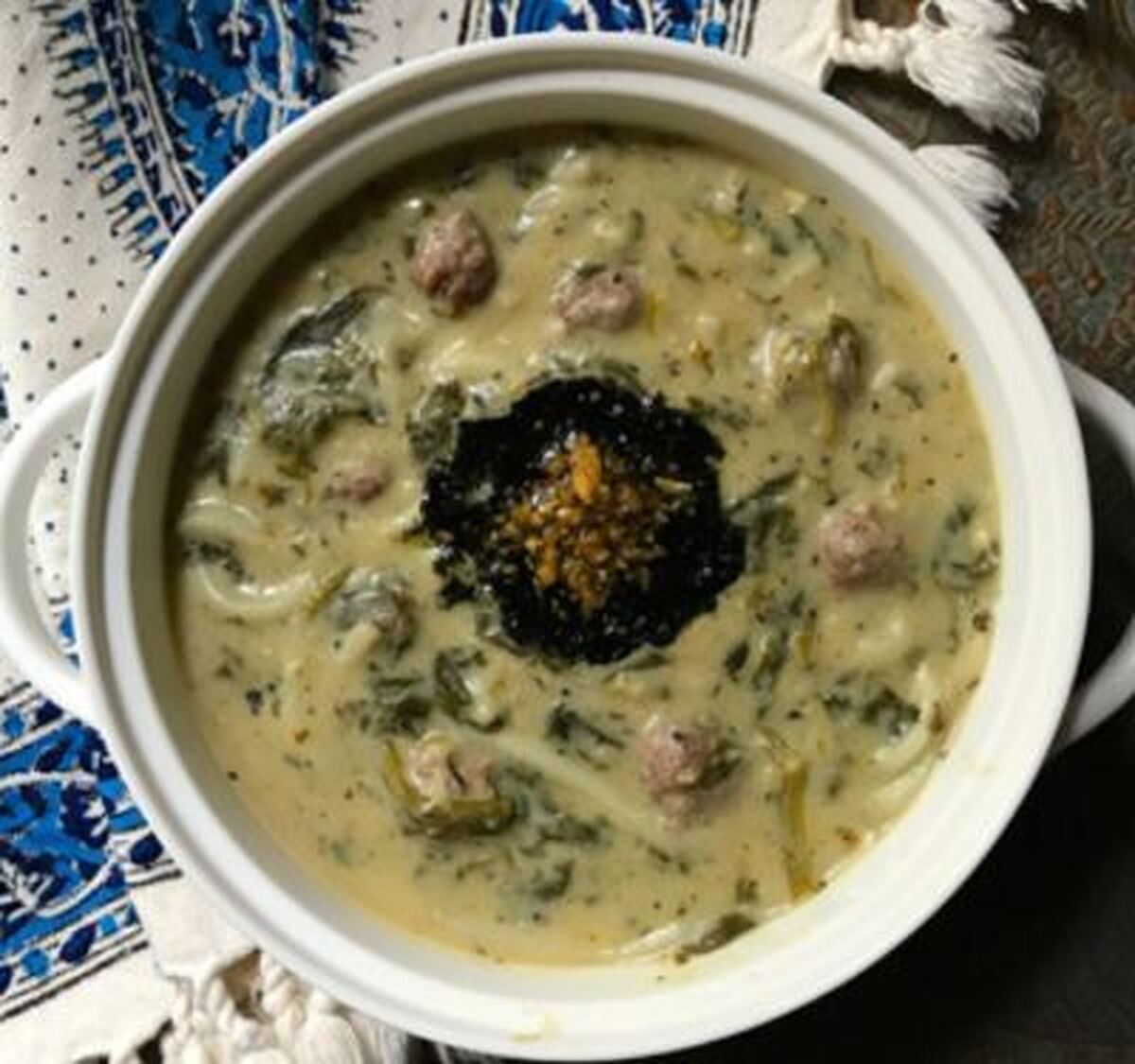 با گوشت قلقلی و اسفناج این آش دلچسب پاییزی را آماده کنید