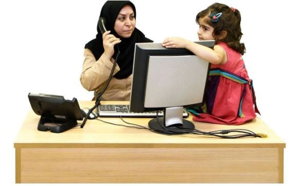 مادرانی که این شرایط را دارند زودتر بازنشسته می‌شوند