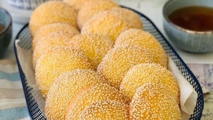 شیرینی کنجدی نارگیلی یک گزینه عالی برای عصرانه/مواد لازم +طرز تهیه