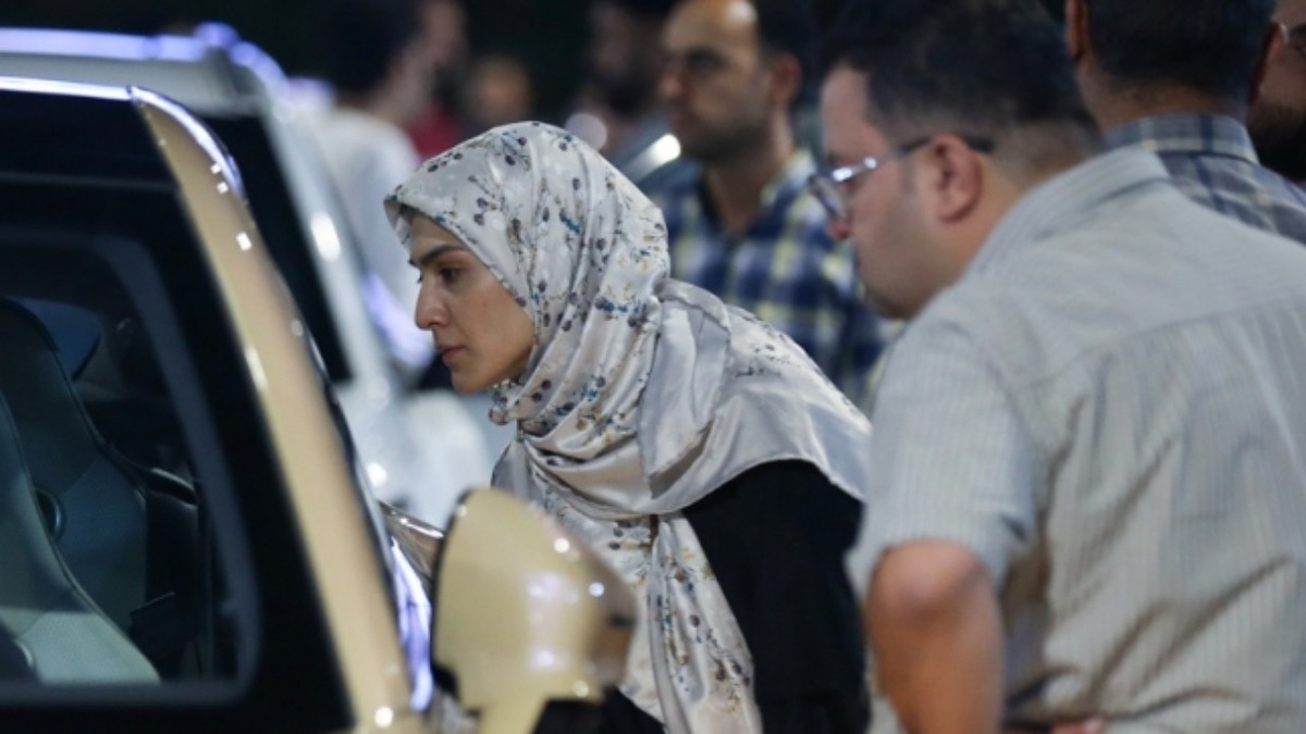 برداشتن شرط سپرده بلوکه شده، دلیل افزایش متقاضیان پیش فروش خودرو است