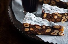 پنفورته؛ شیرینی مقوی و پر مغزیجات/یک دسر محبوب بیرون آمده از دل ایتالیا