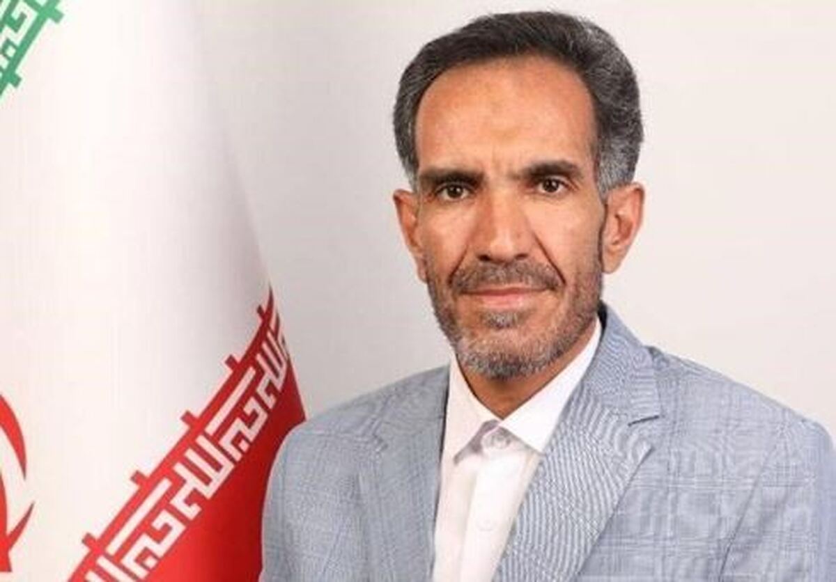 بیات: اتصال بنگاه‌های اقتصادی خرد و کلان گامی در جهت حمایت از تولیدکنندگان است