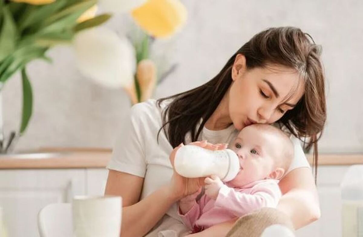 چند دستور العمل مهم درباره تغذیه نوزاد برای مادران