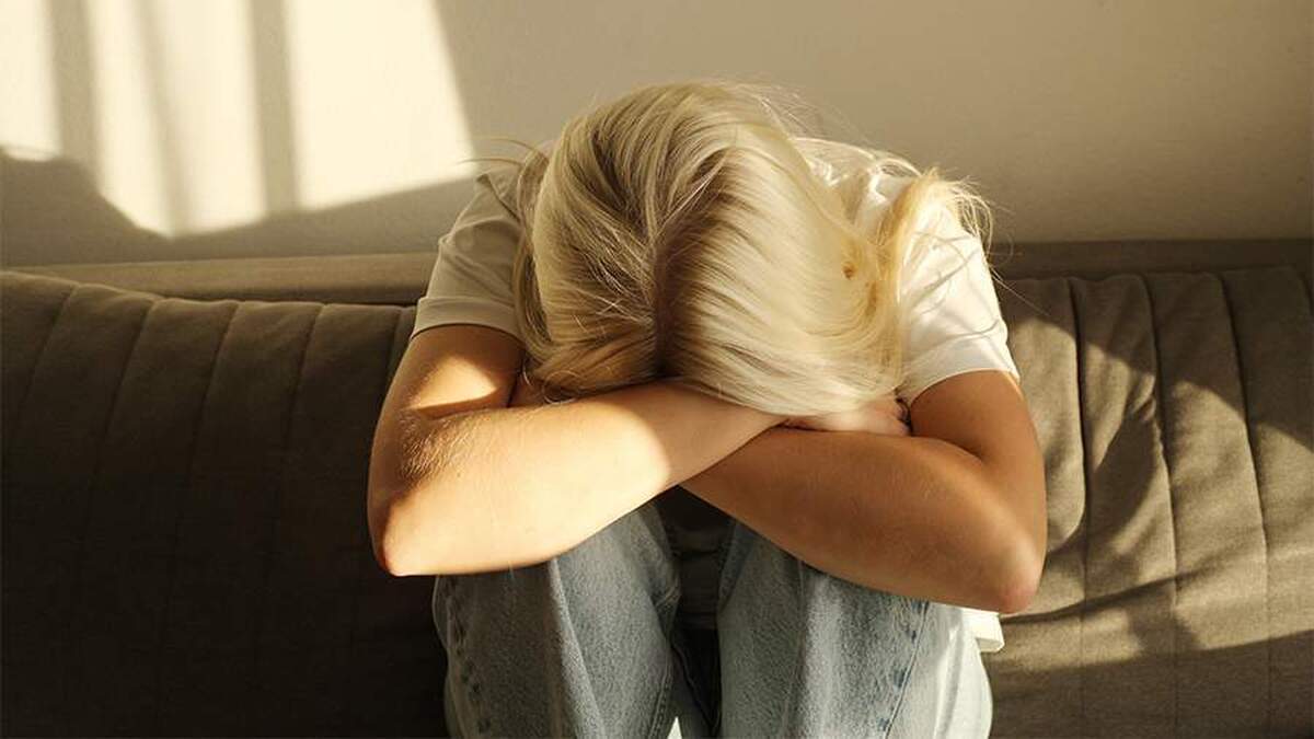 یک روانپزشک در مورد علائم افسردگی بالینی صحبت کرد.