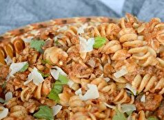 ترکیب ماکارونی پیچ با سوسیس و قارچ بهترین گزینه برای شام