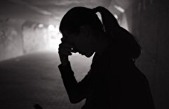 افسردگی با ریشه ژنتیکی زنان را بیشتر درگیر میکند یا مردان؟