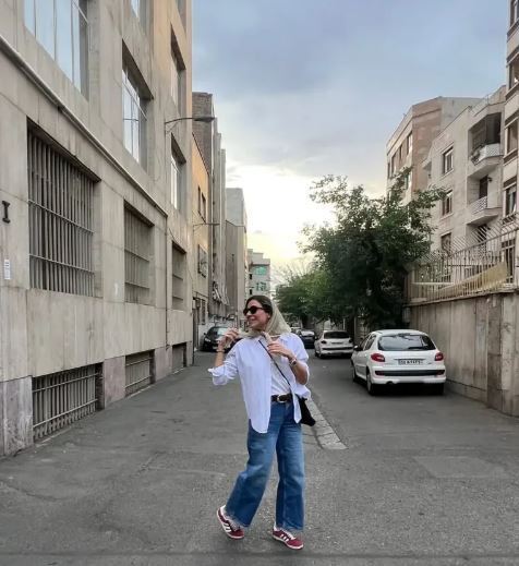 استایل خیابانی و کژوال سحر دولتشاهی در کف تهرون!