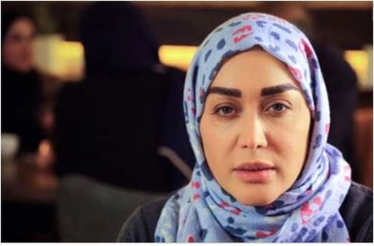 نگاهی به جدیدترین استایل همسر محمد علیزاده، با کت سفید شیک و اکسسوری‌های خاص+عکس